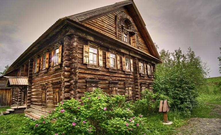 Сонник деревянный дом из бревен