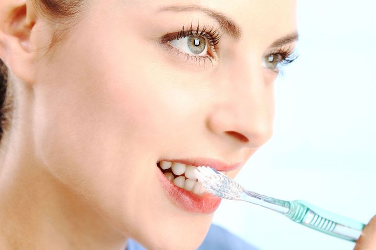 К чему снится чистка зубов