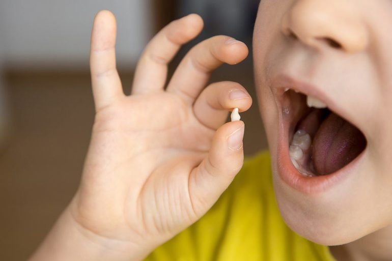К чему снится выпавший зуб без крови у ребенка thumbnail