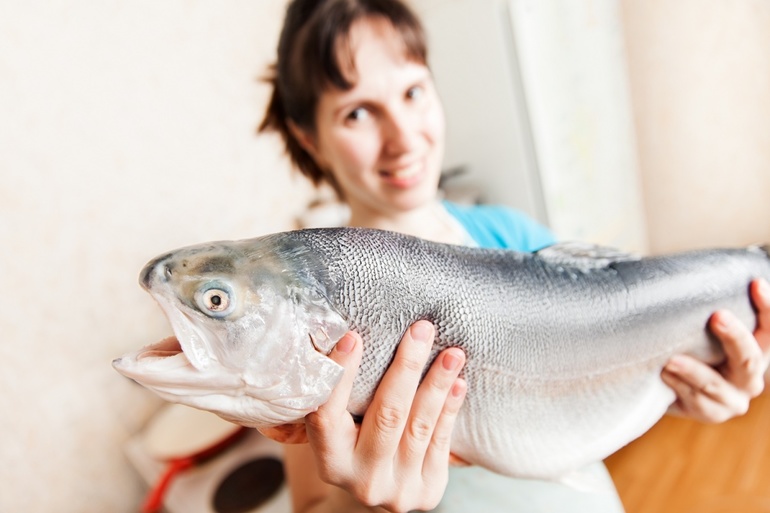 К чему снится держать рыбу в руках женщине thumbnail