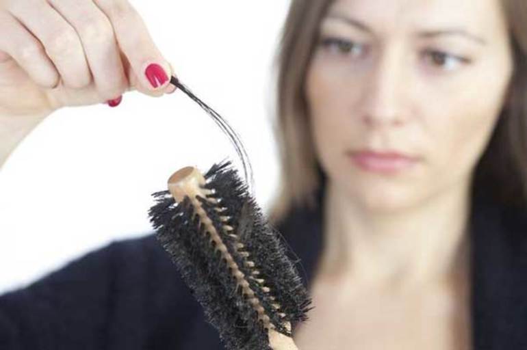 Значение сна про расчесывание волос
