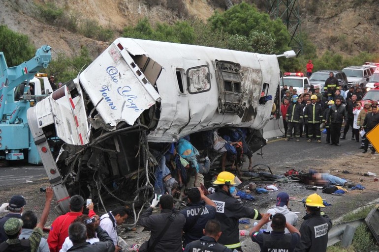 Катастрофа с автобусом с большим количеством пострадавшим 