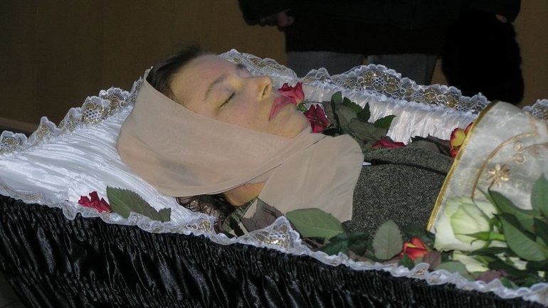 К чему снится незнакомый покойник в гробу