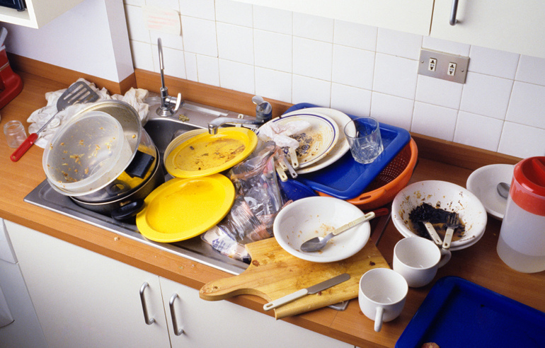 К чему снится грязная посуда: что означает гора немытых тарелок
