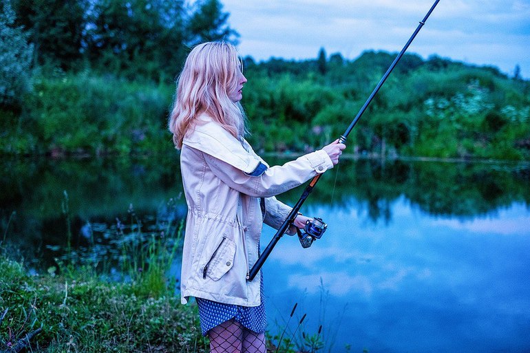 Женщине снится ловля рыбы