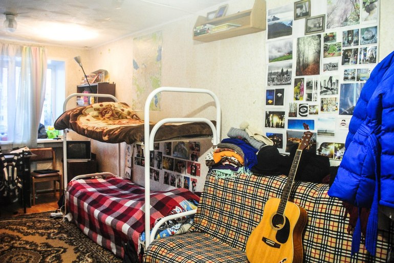 К чему снится комната в студенческом общежитии по соннику