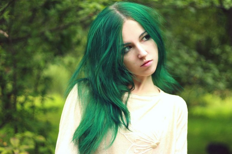 Волосы зеленые