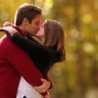 К чему снится поцелуй с парнем: толкования по различным сонникам