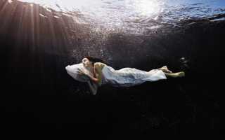 Что означает плавать во сне в мутной воде в водоёме